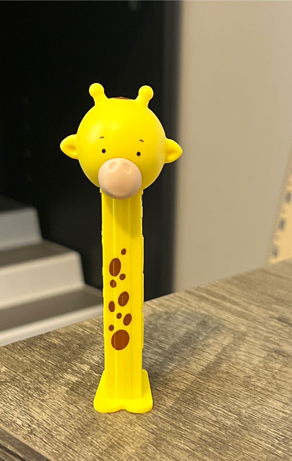 PEZimals - Gigi Giraffe - Pezimals pez collectible [Barcode 073621097896] - Main Image 2
