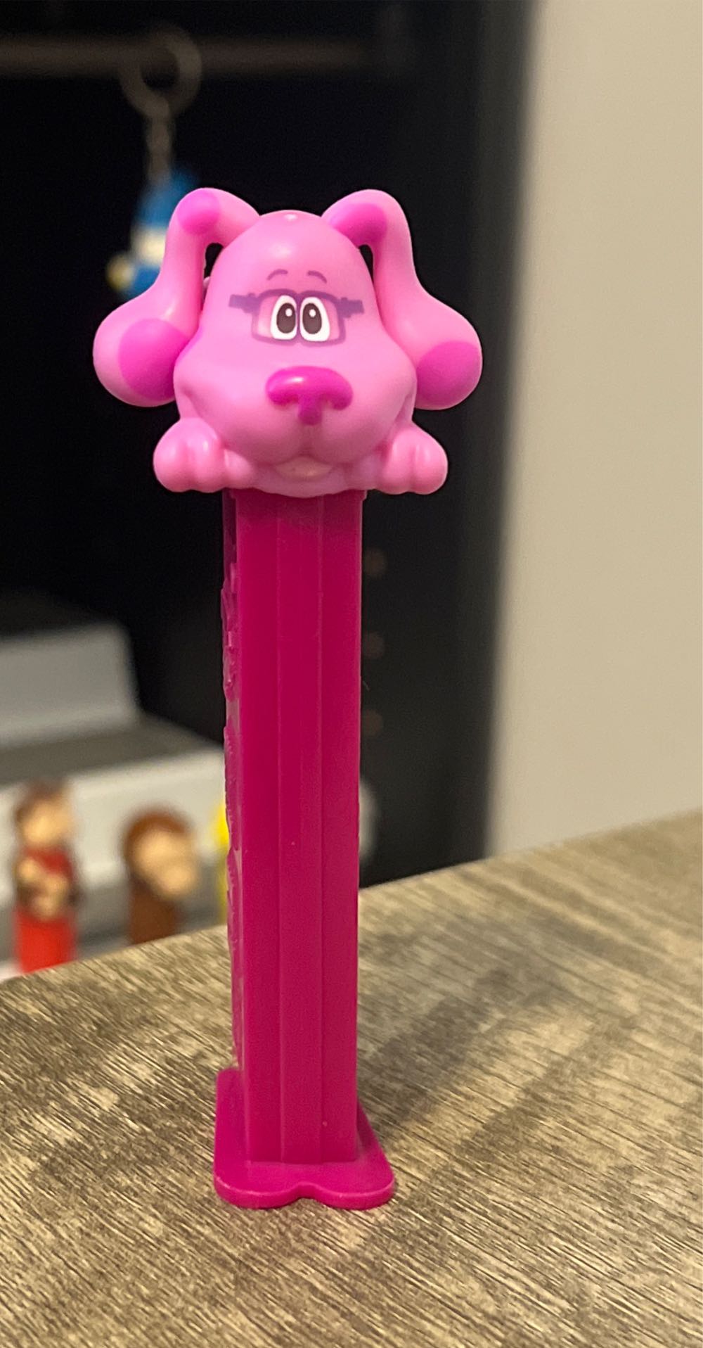 Magenta - Blues Clues pez collectible [Barcode 073621020092] - Main Image 2
