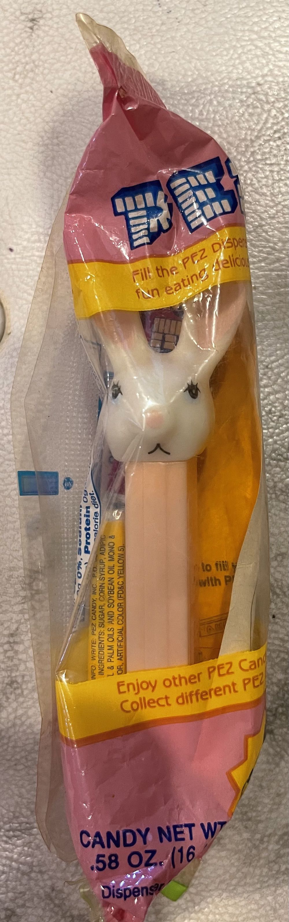 Easter - Bunny  pez collectible [Barcode 073621002432] - Main Image 2