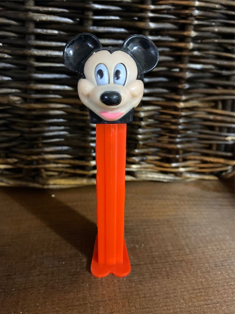 Disney - Mickey 3.9  pez collectible - Main Image 3