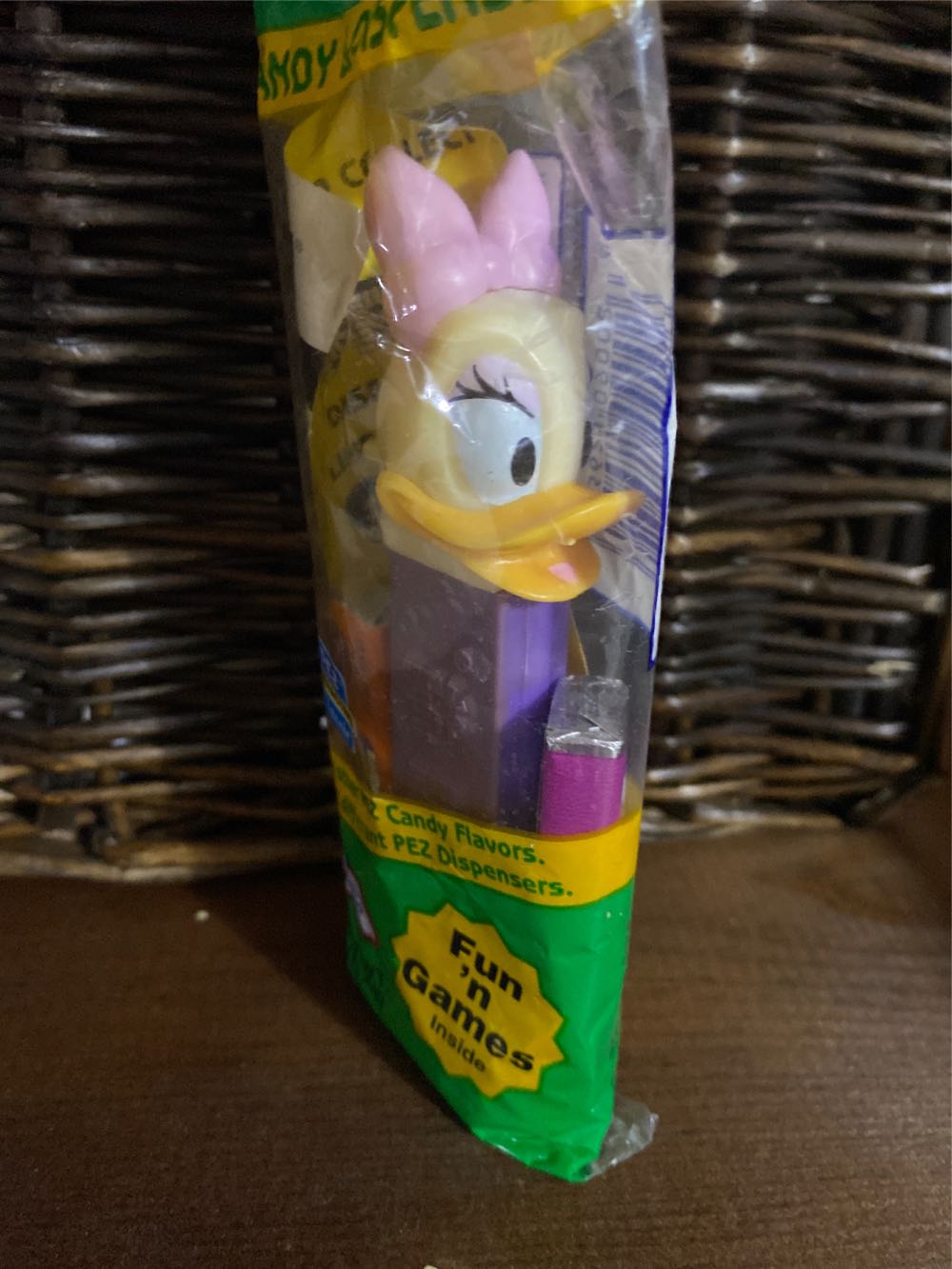 Disney - Daisy 4.9 - Disney pez collectible - Main Image 3