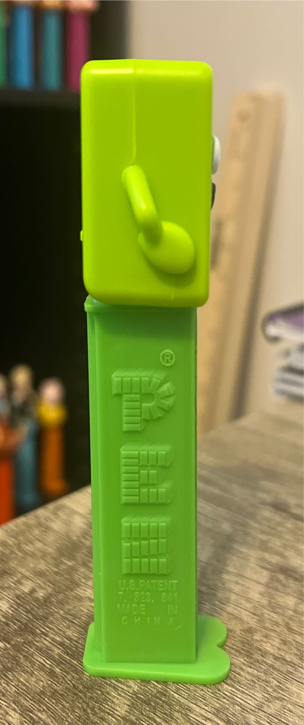 Sour Green Apple - PEZ Candy Mascot pez collectible - Main Image 2