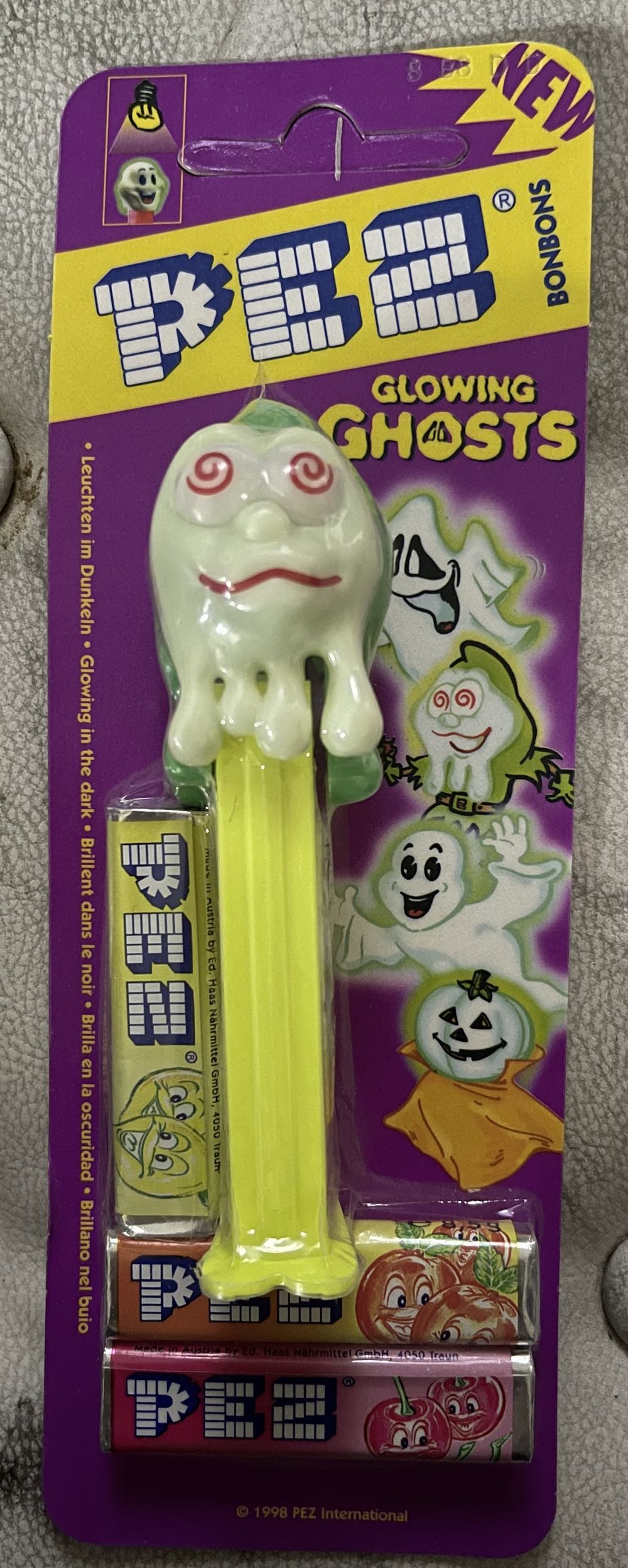 Hauler-Walmart 64-81 White Cab