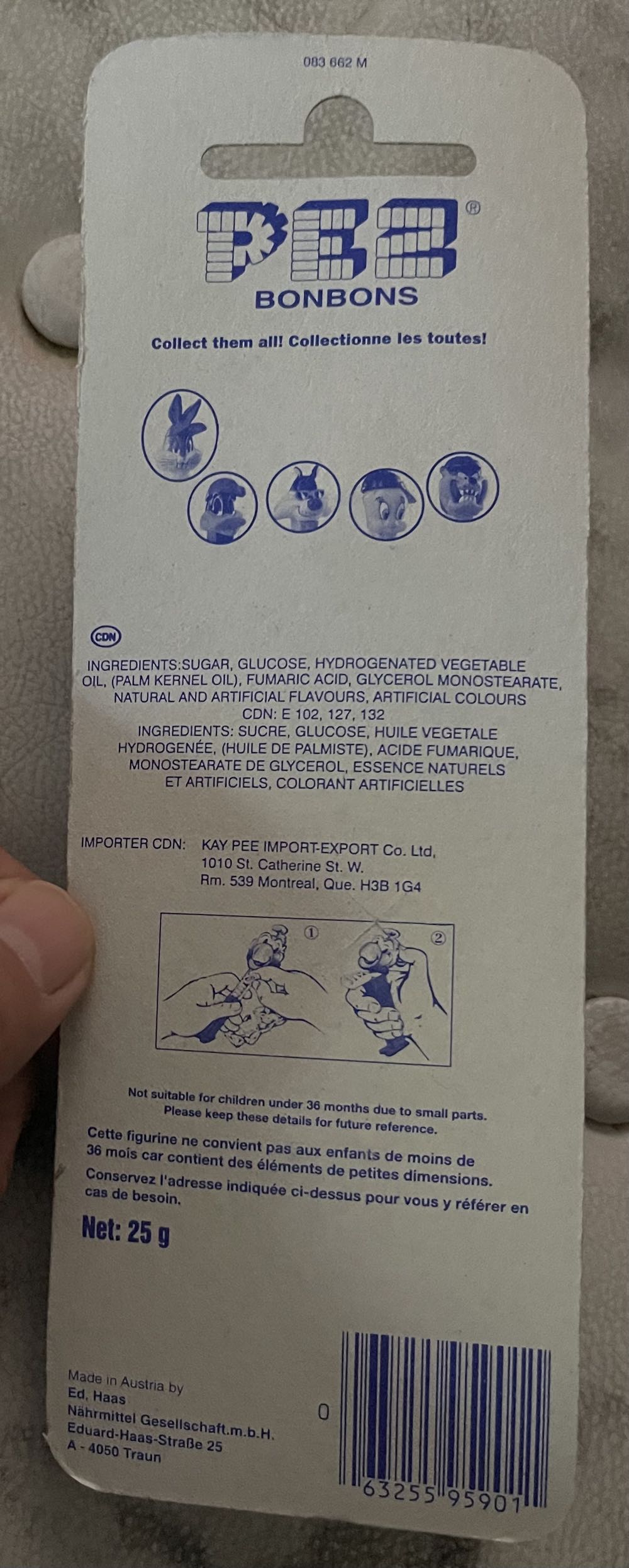 Looney Tunes - Daffy Duck W/Cap - Bonbons  pez collectible [Barcode 063255959011] - Main Image 2