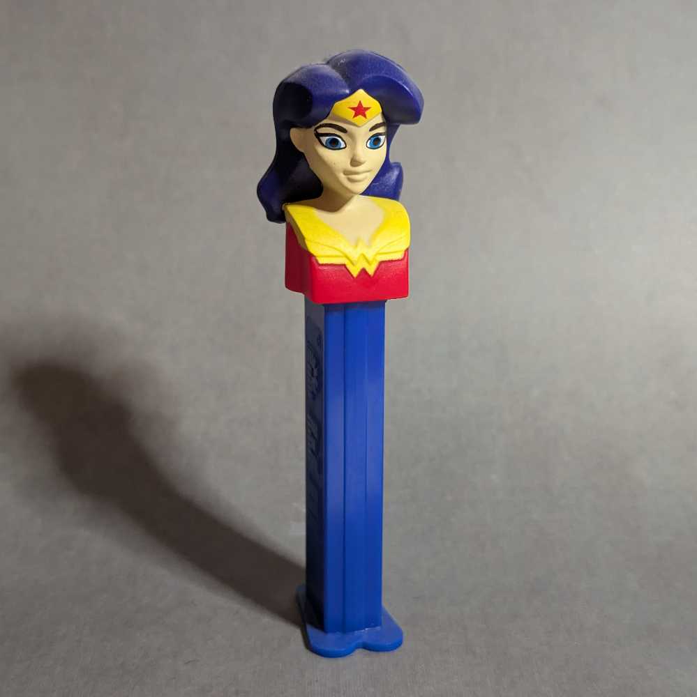 Super Hero Girls - Wonder Woman - Books & Comics - DC pez collectible - Main Image 2