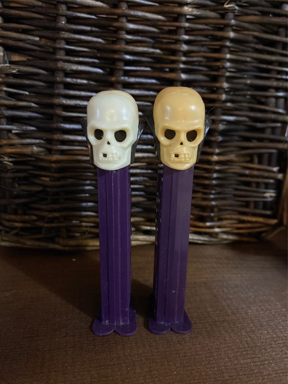 Halloween - Dr Skull - Halloween pez collectible - Main Image 2