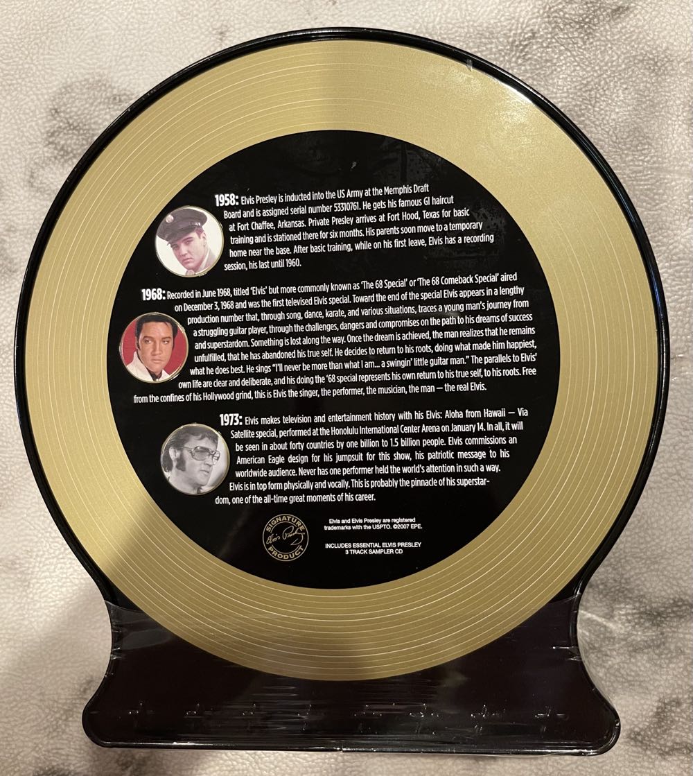 Elvis Is - Elvis Presley pez collectible [Barcode 073621009141] - Main Image 2