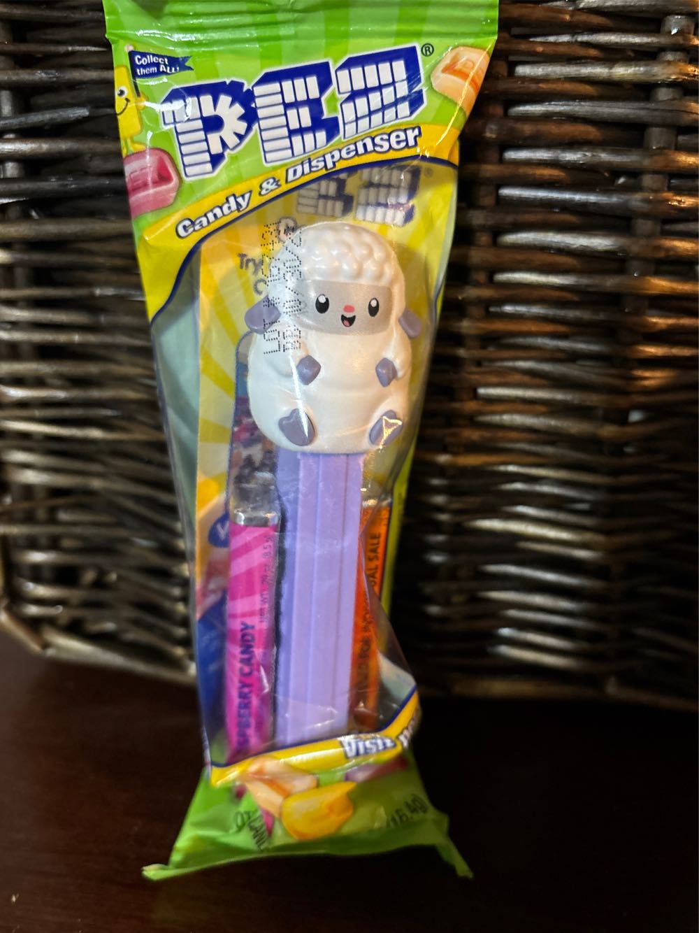 Easter - Lamb Full Body - Easter pez collectible - Main Image 2