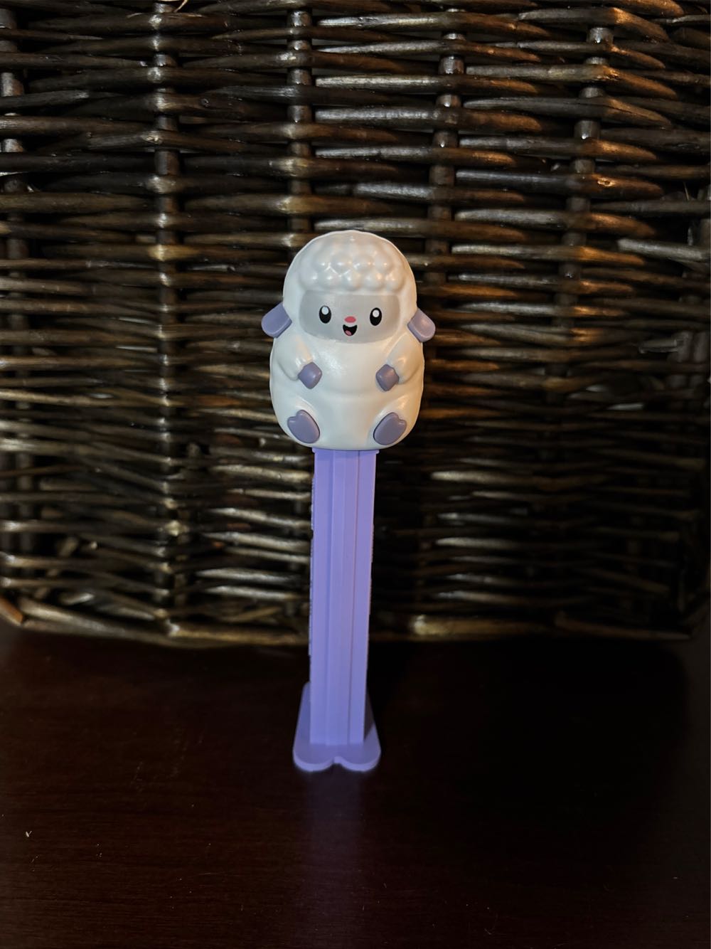 Easter - Lamb Full Body - Easter pez collectible - Main Image 3
