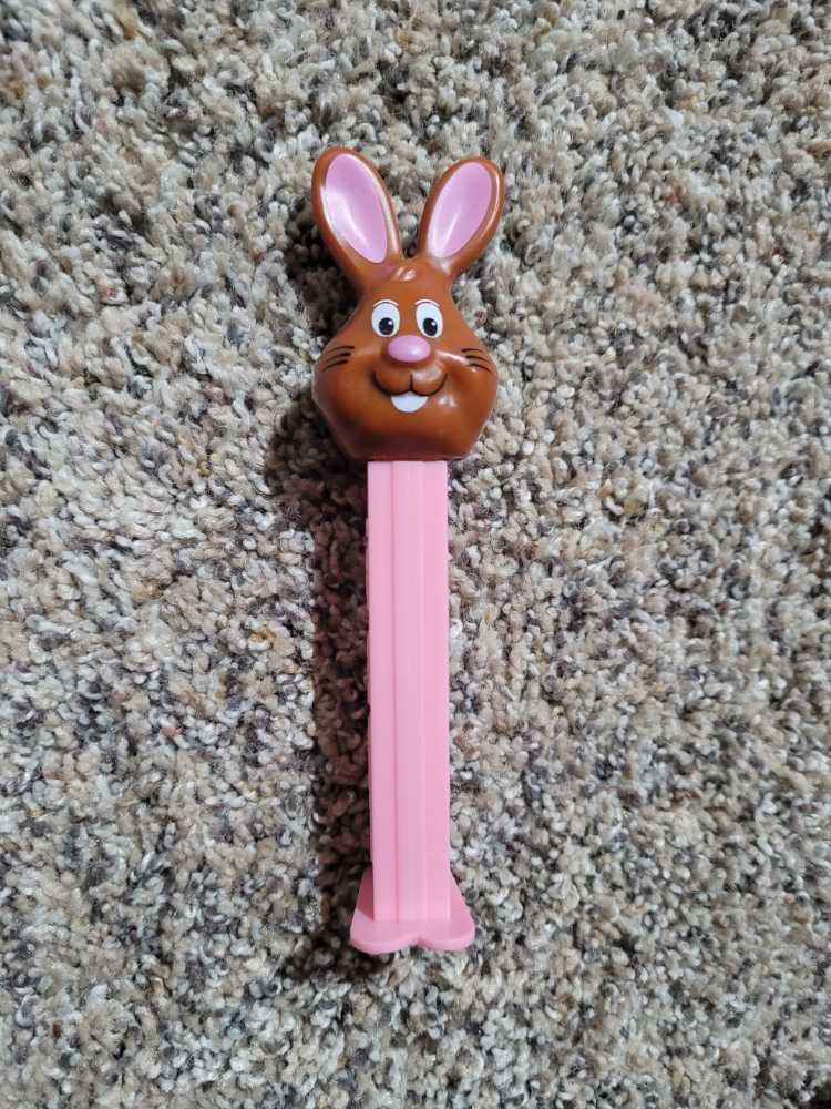 Easter - Brown Bunny - Easter pez collectible [Barcode 073621002432] - Main Image 2