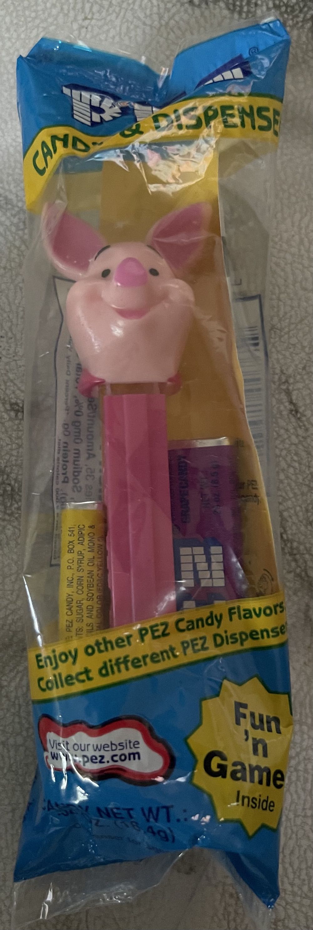 Winnie The Pooh - Piglet  pez collectible [Barcode 073621090026] - Main Image 2