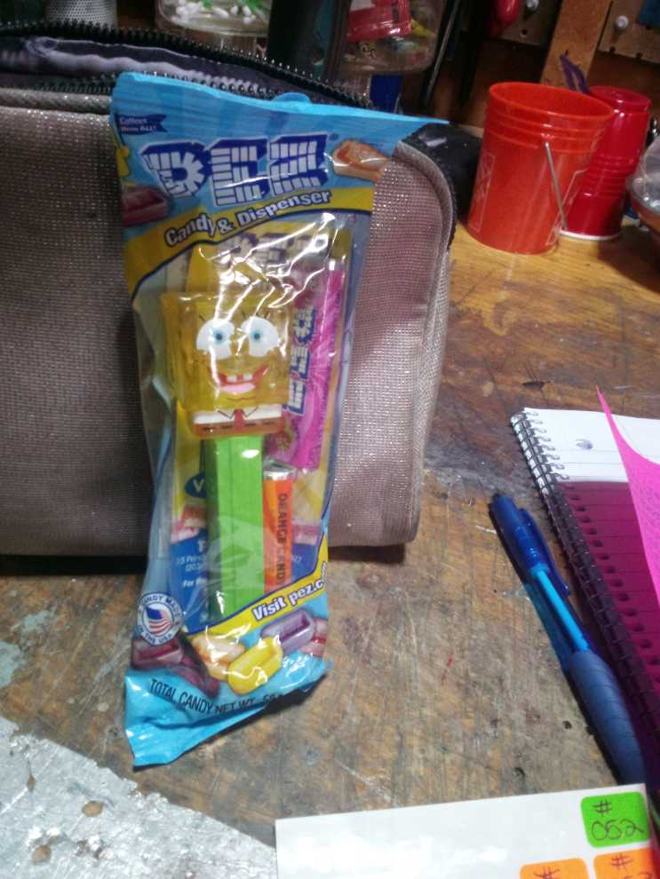 Spongebob Squarepants - Sponge Bob Square Pants pez collectible - Main Image 2