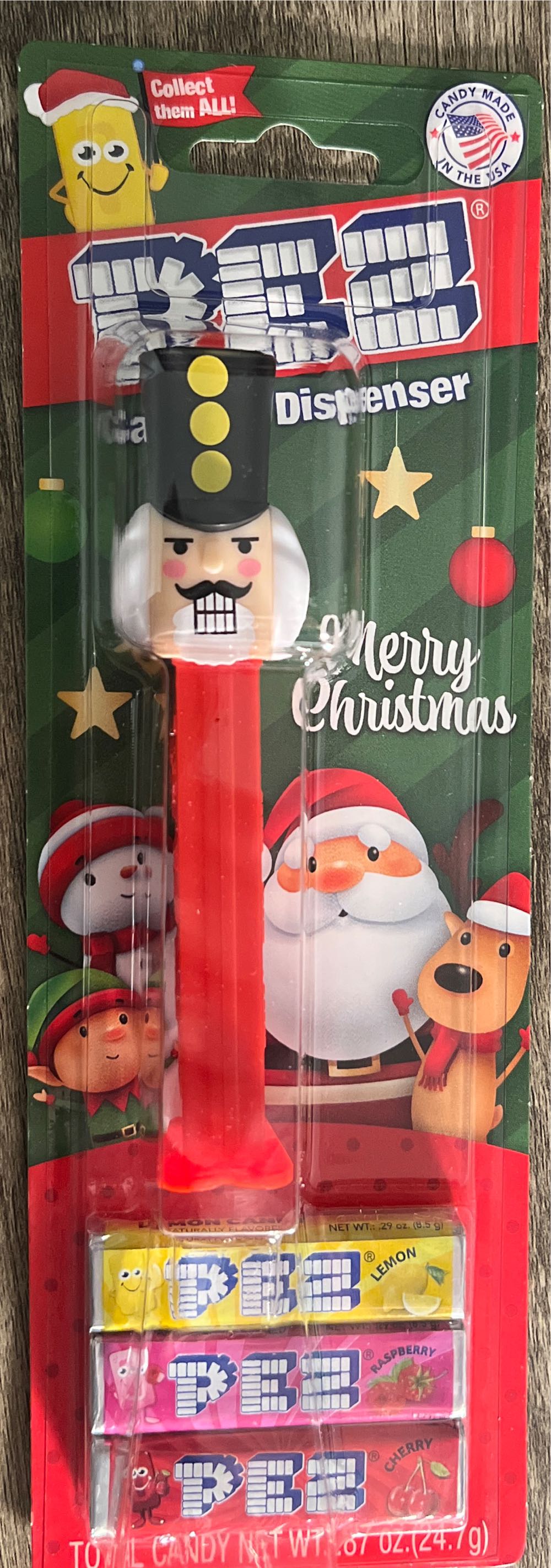 Christmas - Nutcracker, 3 yellow dots on hat, red stem - Christmas pez collectible - Main Image 4