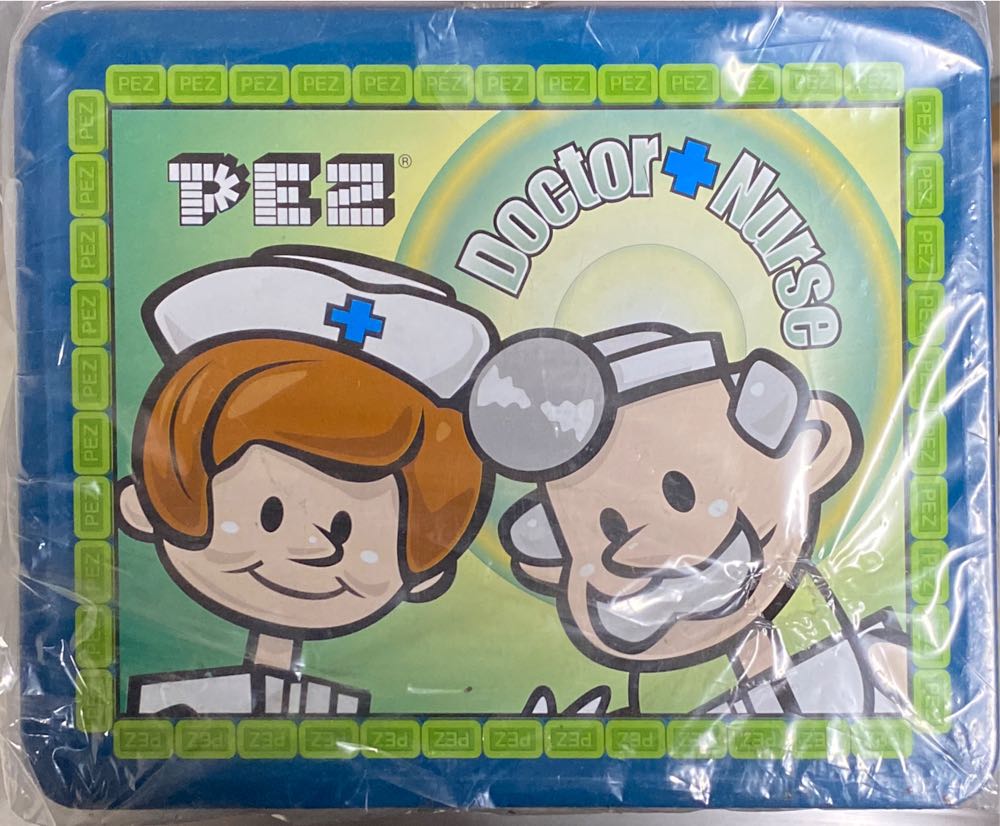 Pez Lunchbox - Doctor And Nurse  pez collectible - Main Image 2