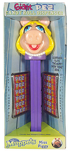 Giant PEZ - Ms. Piggy - Muppets pez collectible [Barcode 693697130176] - Main Image 2