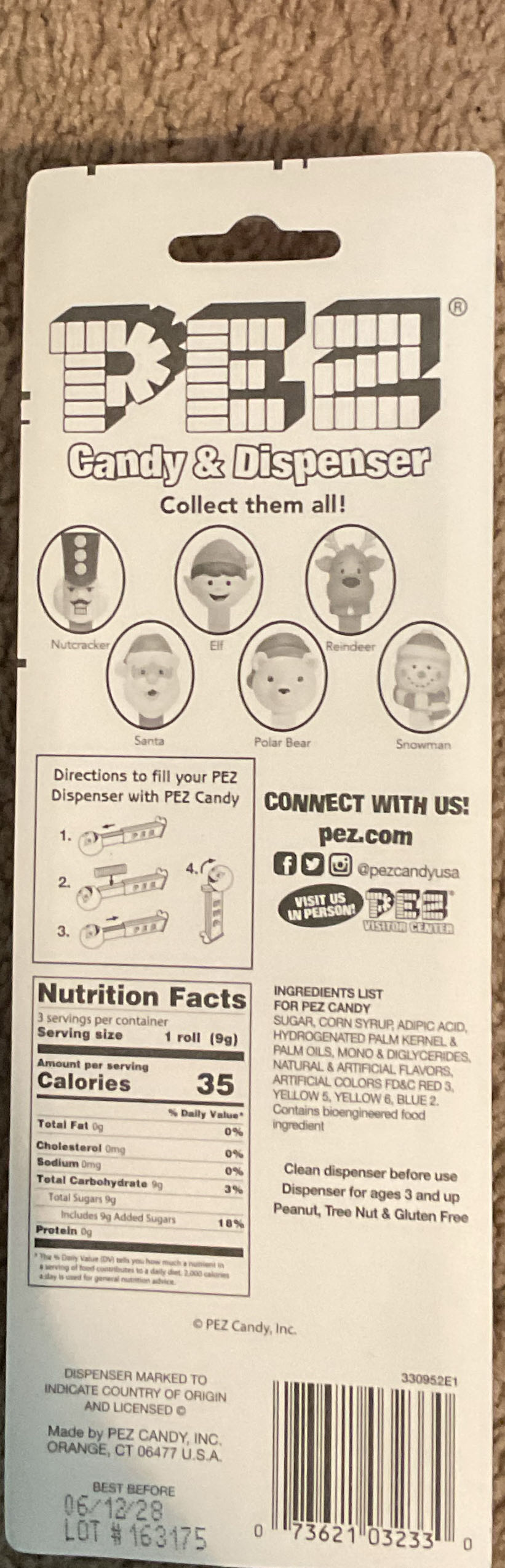 Merry Christmas 2022 - Reindeer - Christmas pez collectible [Barcode 073621032330] - Main Image 2