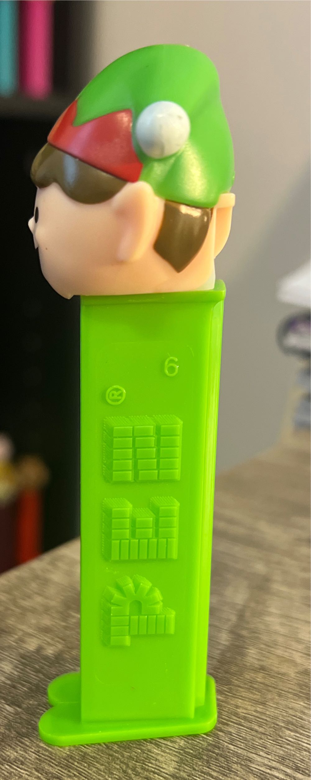 Elf C - Christmas pez collectible - Main Image 3