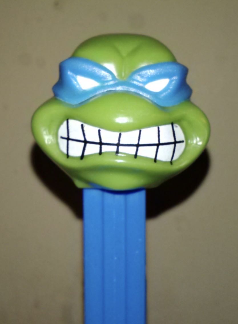 TMNT - Leonardo - Teenage Mutant Ninga Turtles pez collectible - Main Image 1
