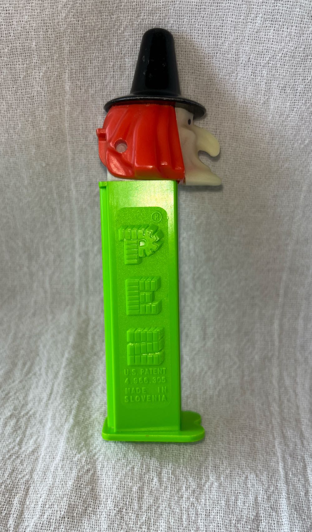 Halloween Witch  - Halloween pez collectible - Main Image 2
