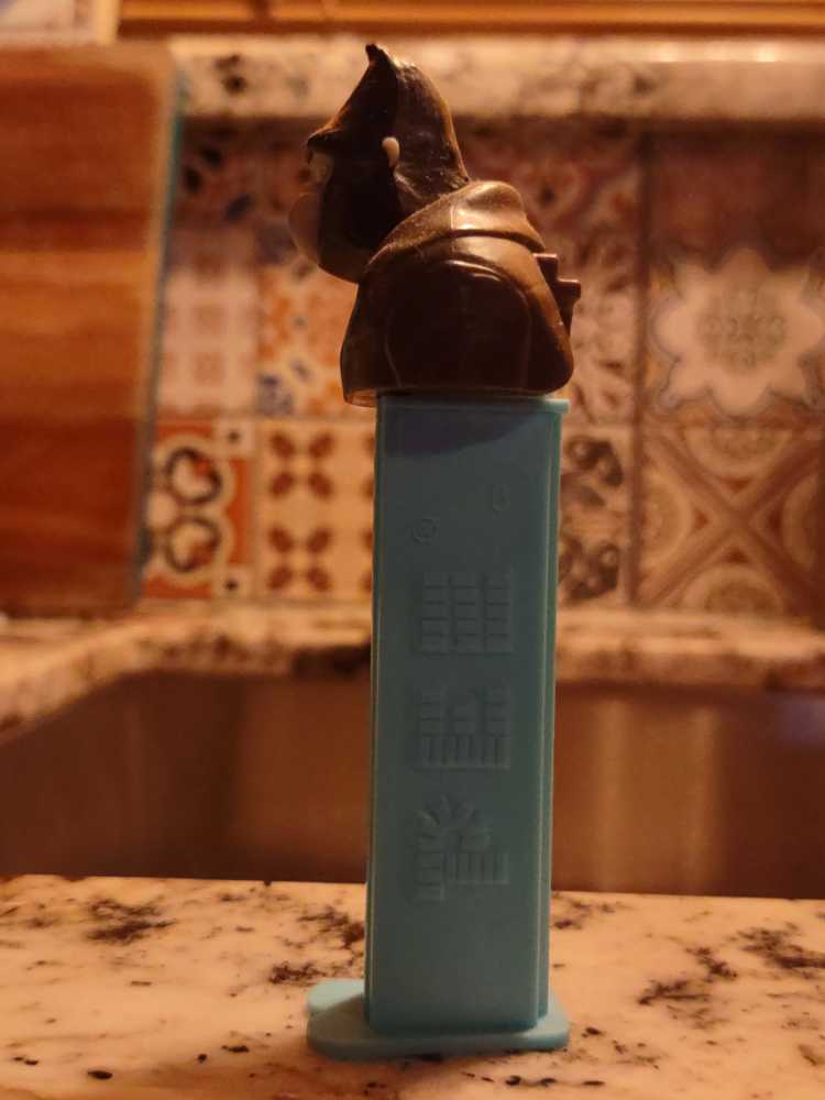 Sing 2 - Johnny  pez collectible [Barcode 073621765030] - Main Image 2