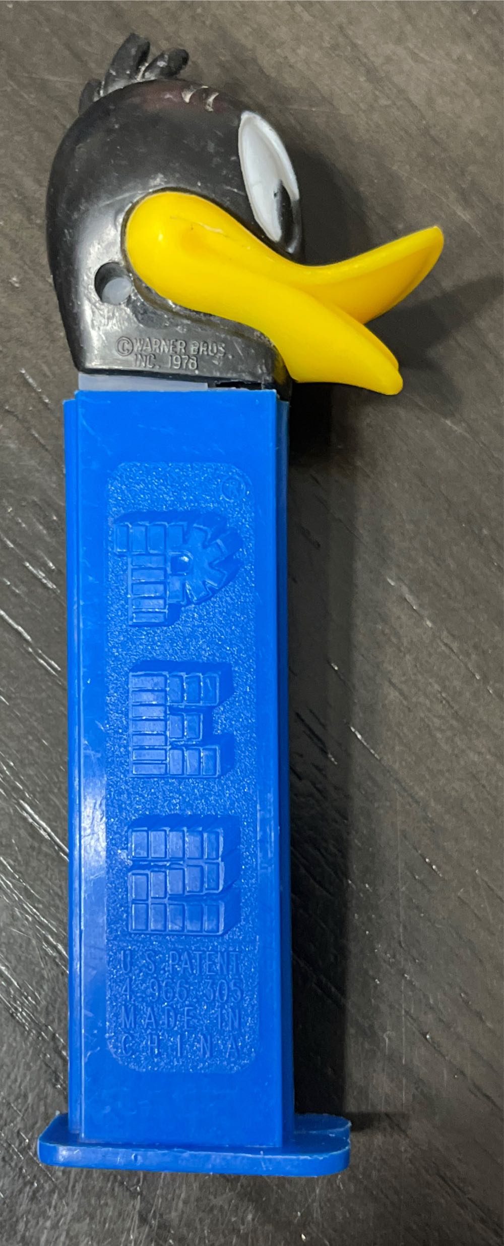 Looney Tunes - Daffy Duck - Looney Tunes pez collectible - Main Image 2