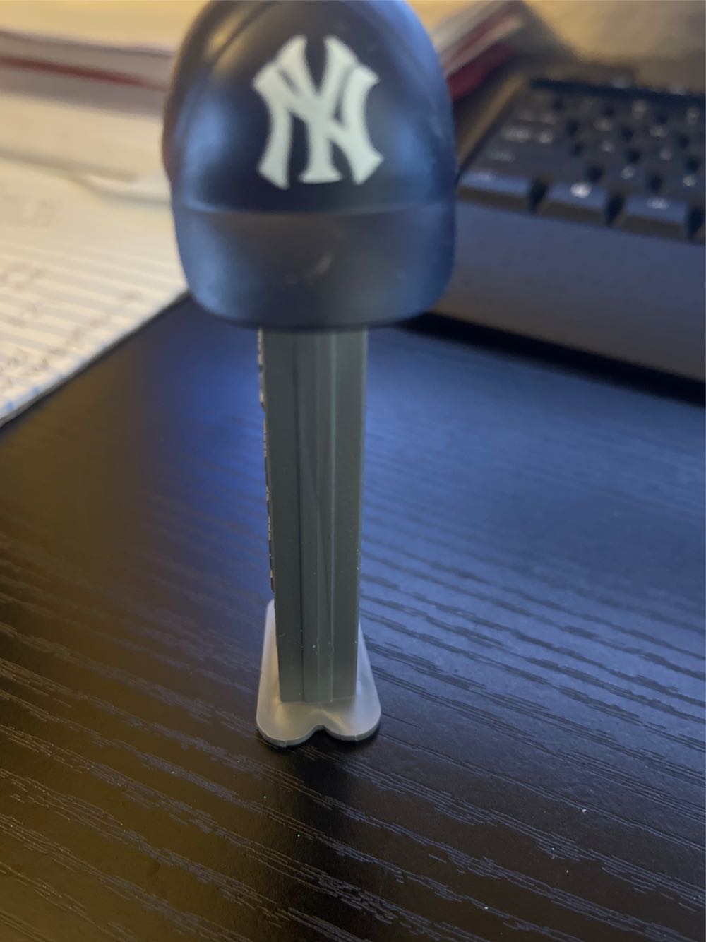 New York Yankees Cap - Major League Baseball pez collectible [Barcode 073621099661] - Main Image 3