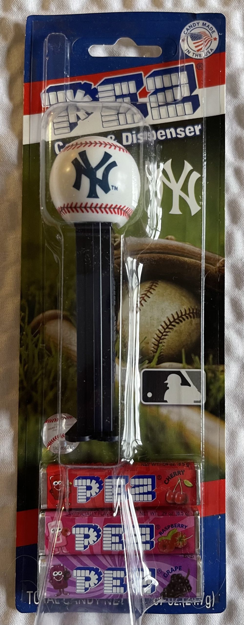 Christmas Santa C Closed Eyes NF