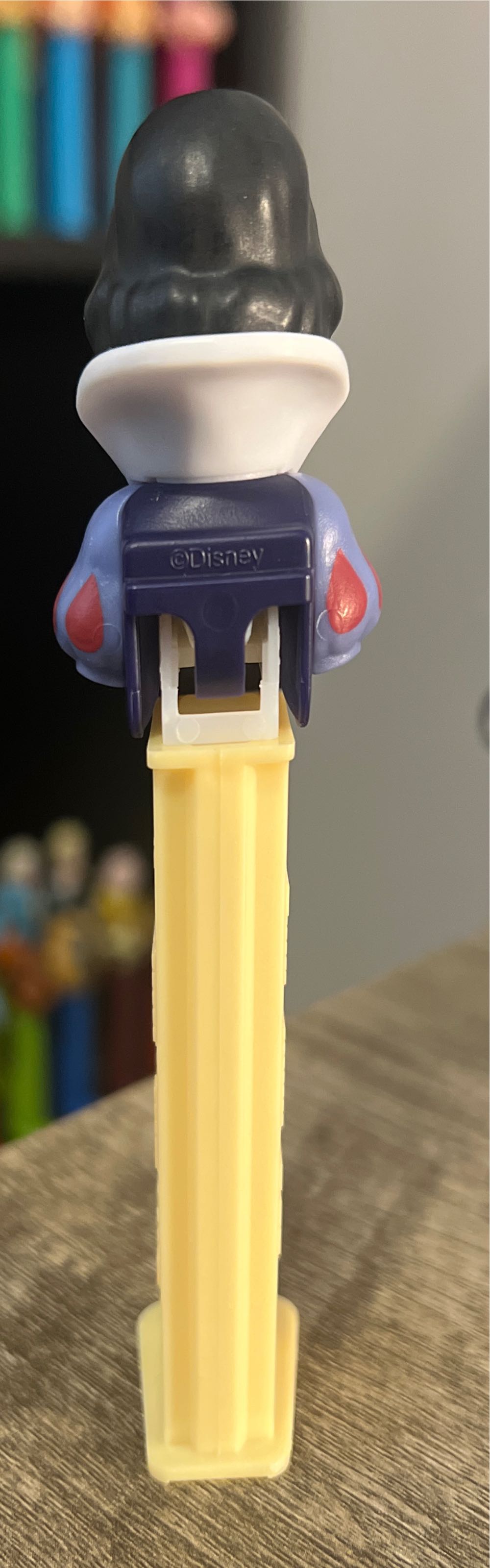 Snow White D - Disney: Princesses pez collectible [Barcode 073621928190] - Main Image 3
