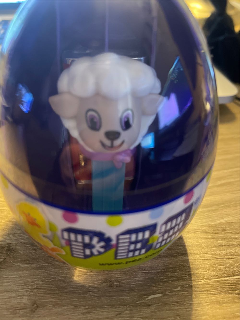 Mini Easter Egg - Lamb - Easter pez collectible [Barcode 073621031449] - Main Image 2
