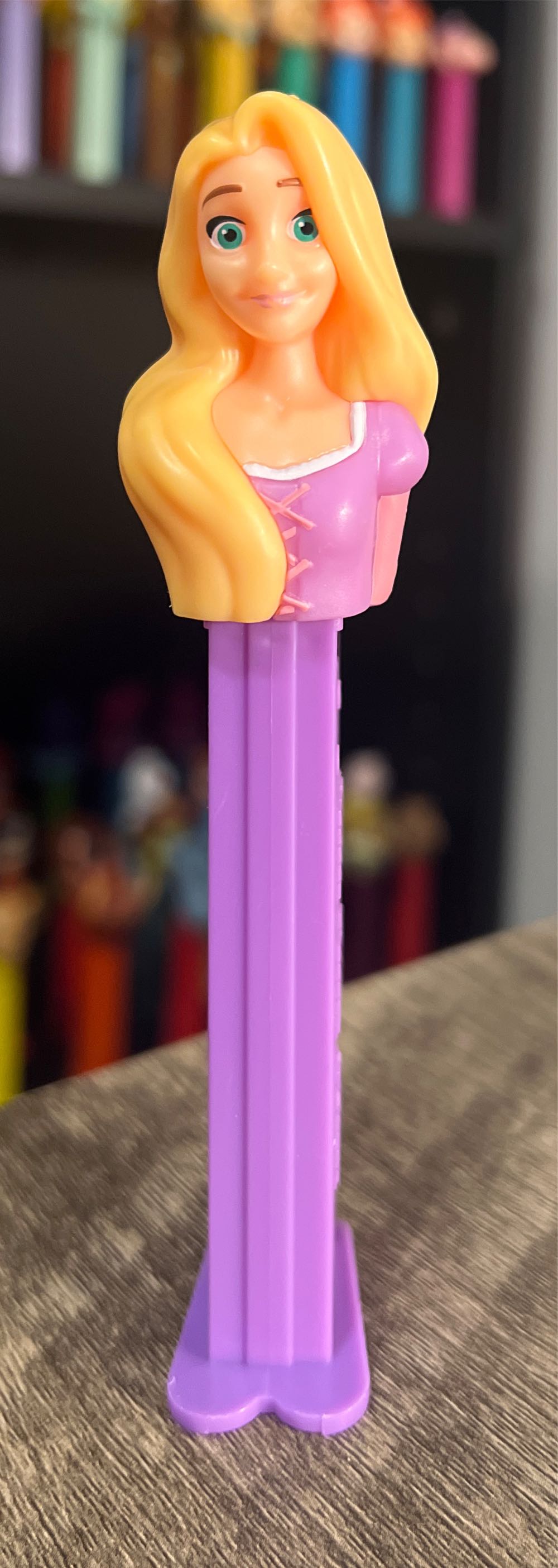 Rapunzel B - Disney: Princesses pez collectible [Barcode 073621928190] - Main Image 1
