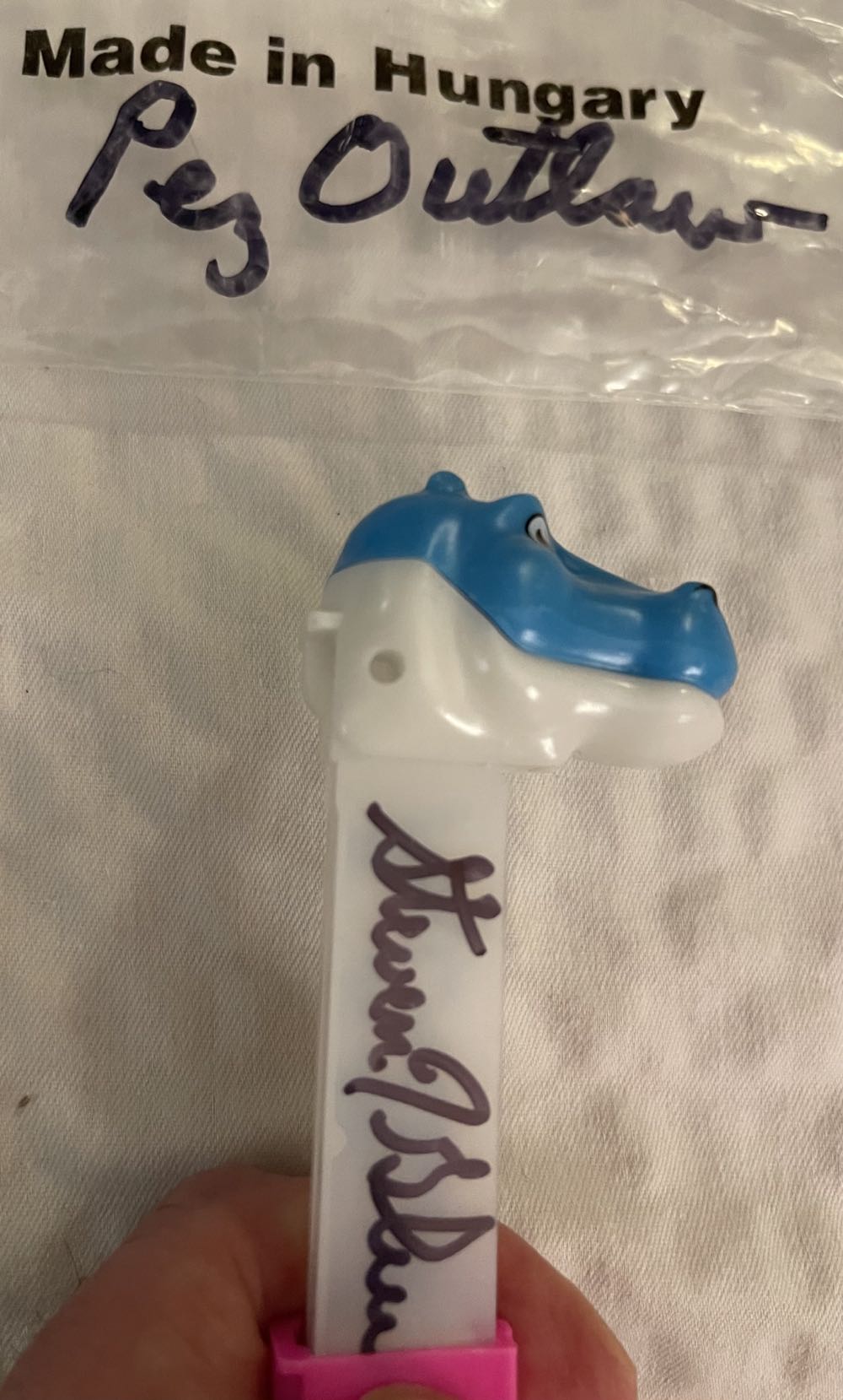 The Pez Outlaw - Hippo  pez collectible - Main Image 2