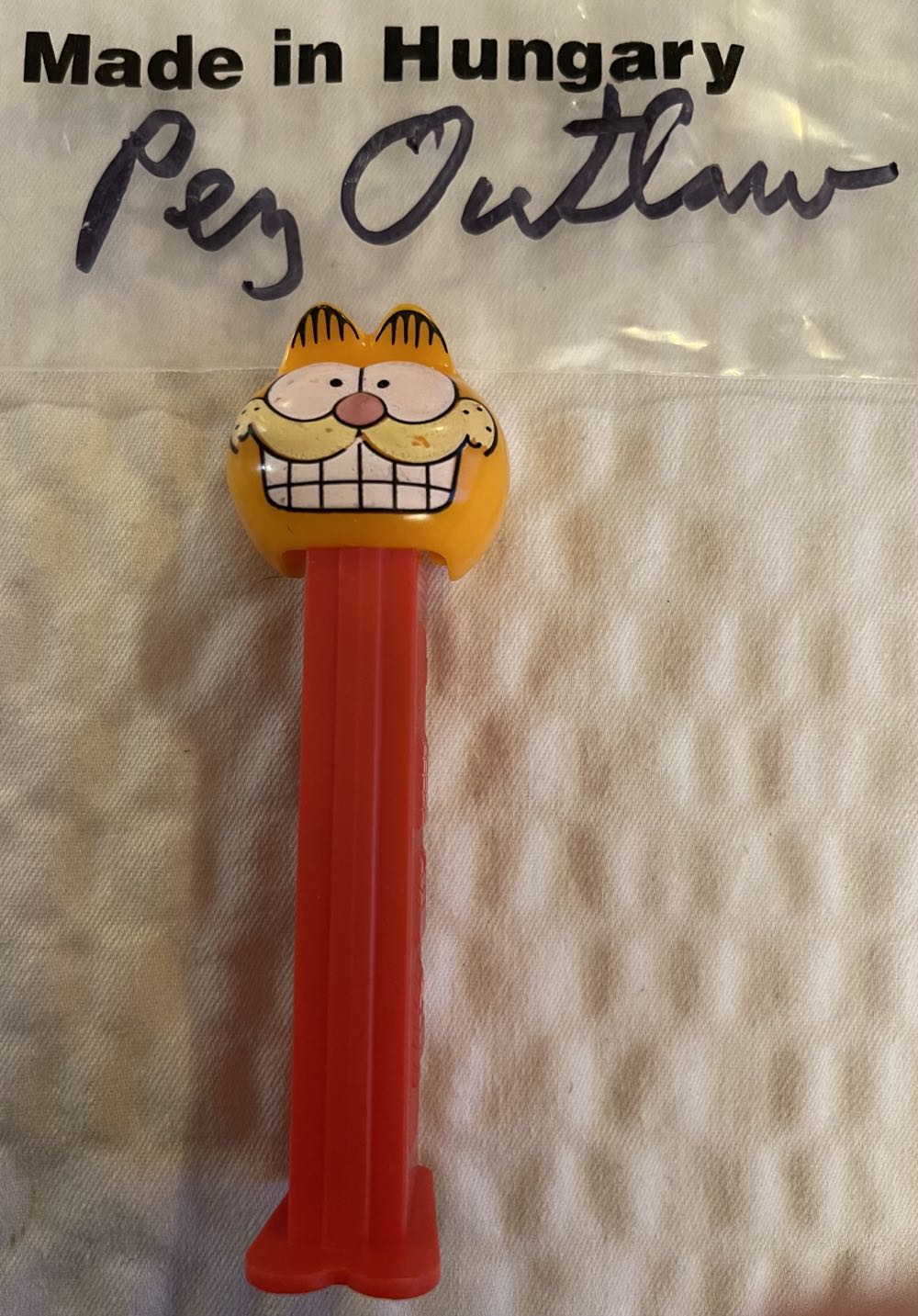 The Pez Outlaw - Garfield  pez collectible - Main Image 1