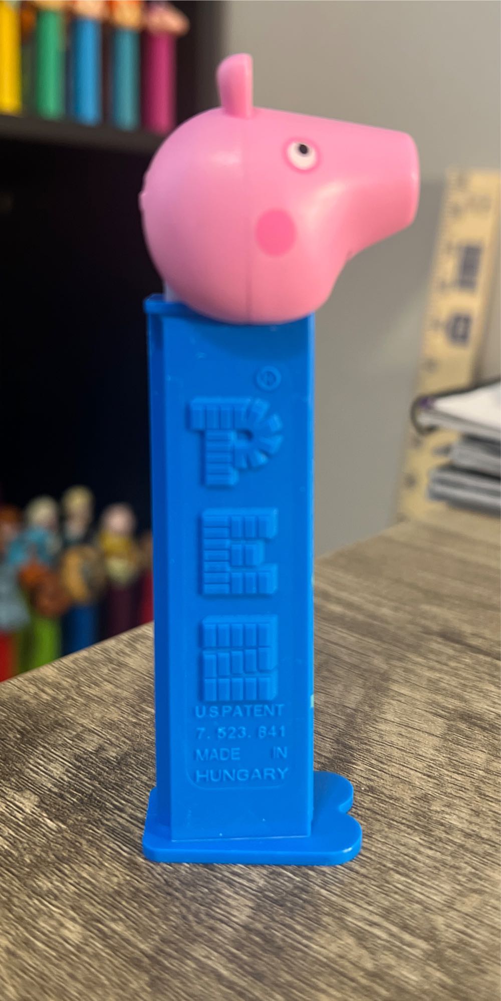 George (Dino Stem) - Peppa Pig pez collectible - Main Image 2