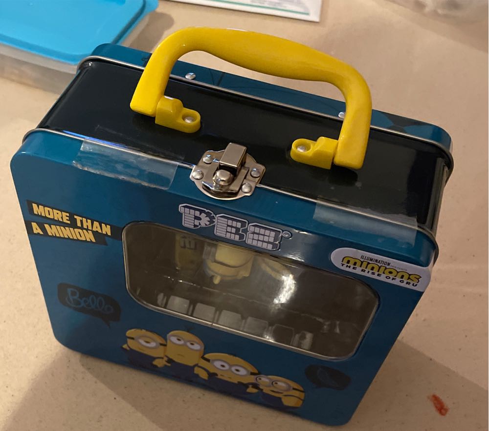 Minions : The Rise Of Gru - Suitcase pez collectible [Barcode 9044400848931] - Main Image 3