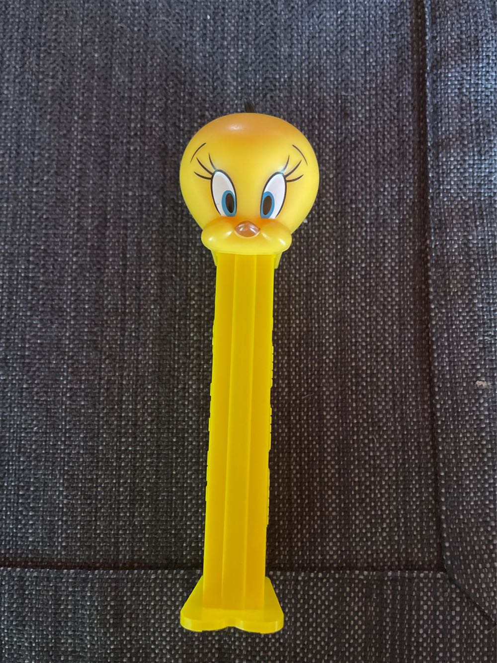 Tweety Bird - Looney Tunes pez collectible [Barcode 073621002302] - Main Image 2