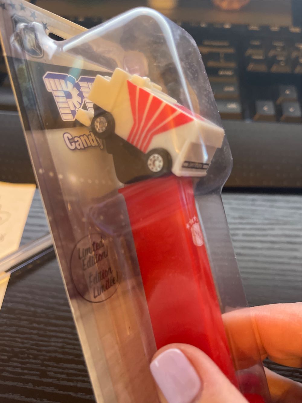 NHL Zamboni - Detroit Red Wings  pez collectible - Main Image 3