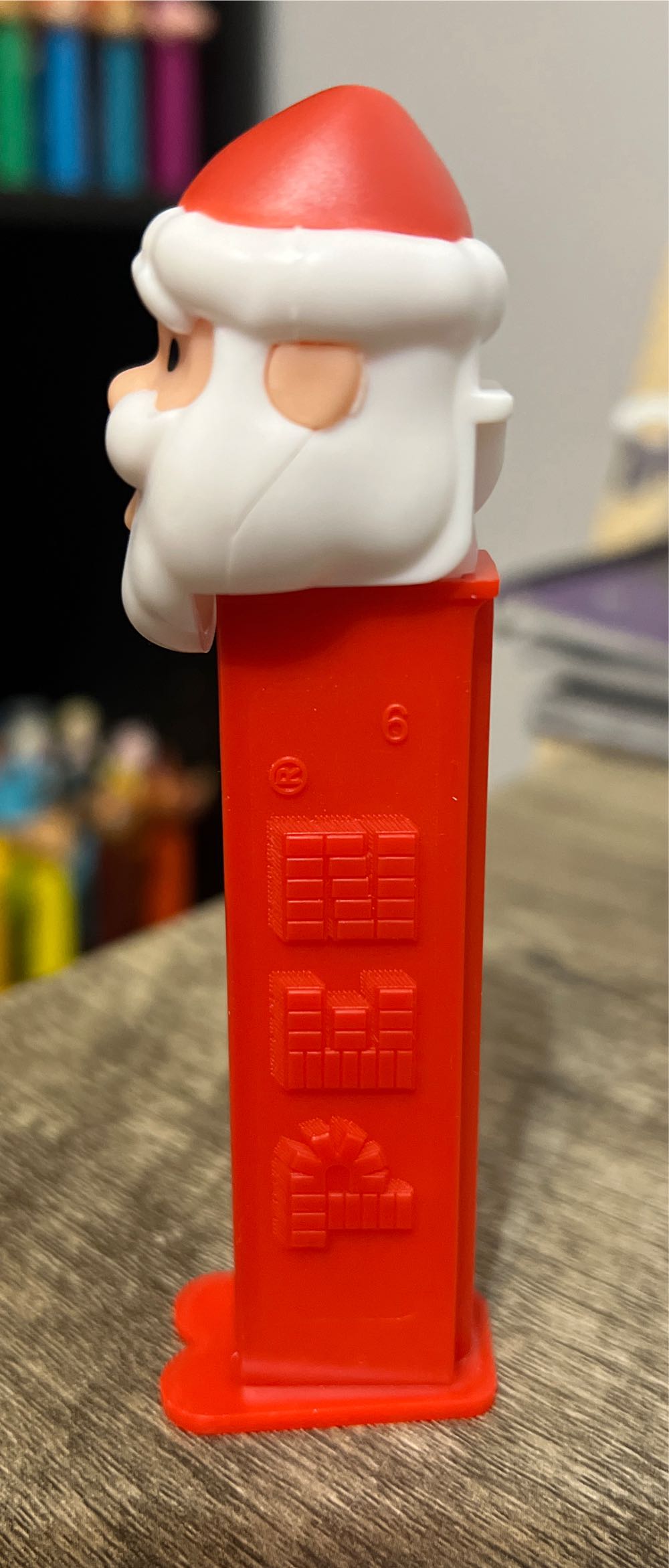 Santa Claus G - Christmas pez collectible - Main Image 4