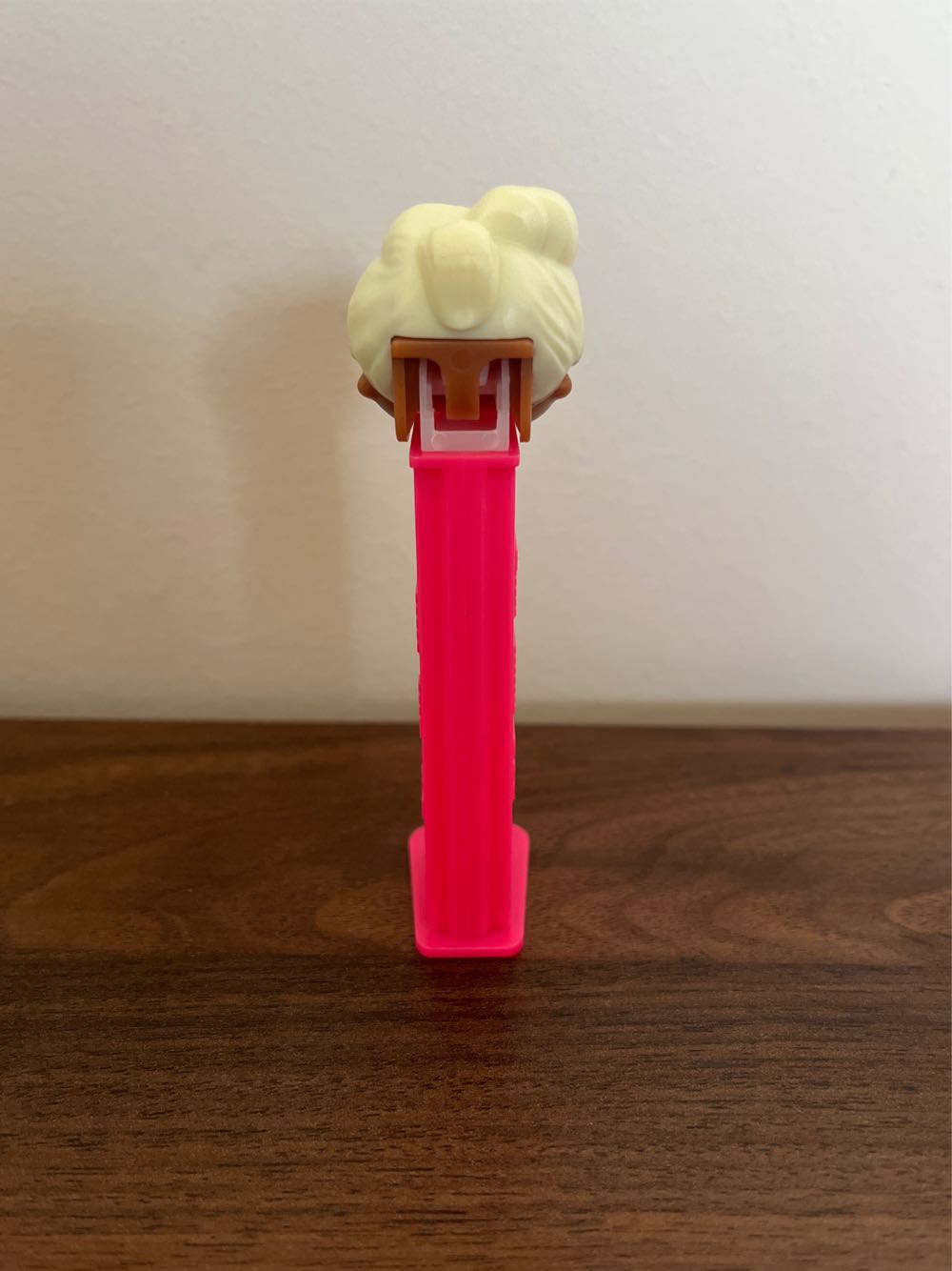 Funky Q.T. - LOL Surprise - Collection 2 pez collectible - Main Image 2