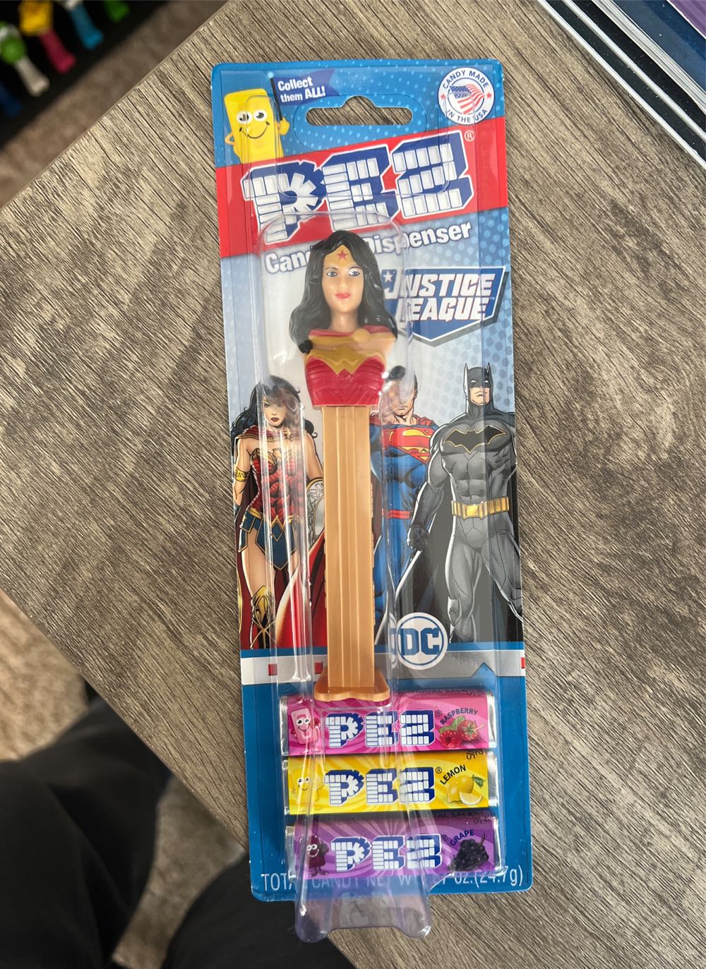 Wonder Woman D - DC pez collectible - Main Image 4