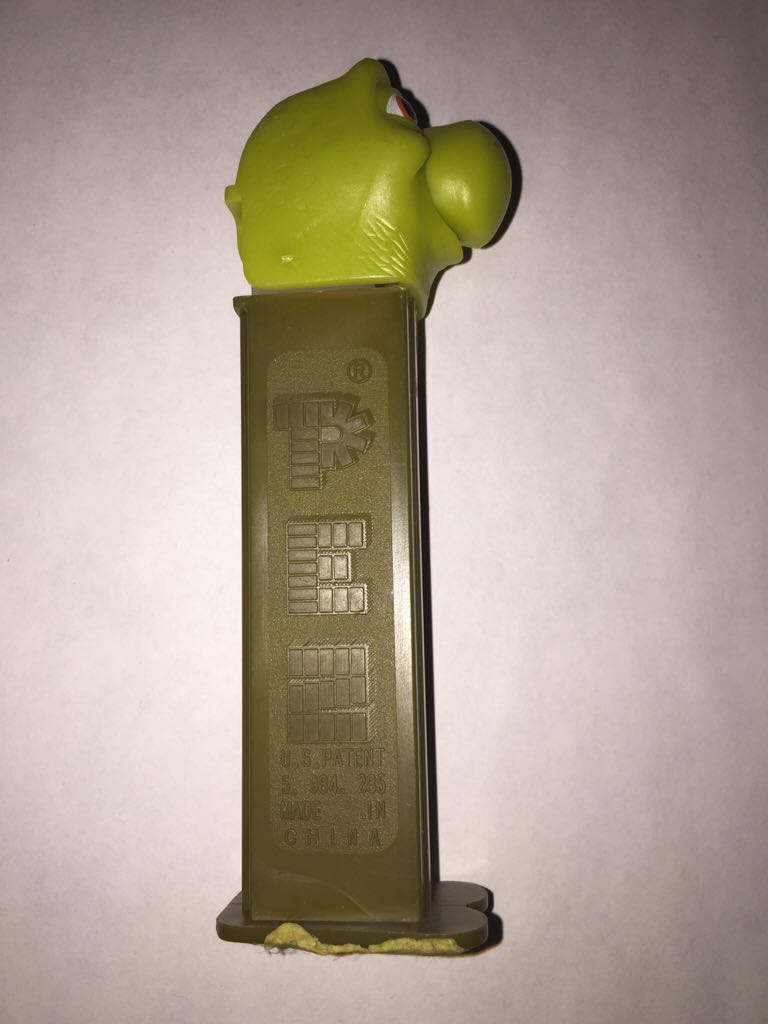 Vern The Turtle - Over The Hedge pez collectible - Main Image 2