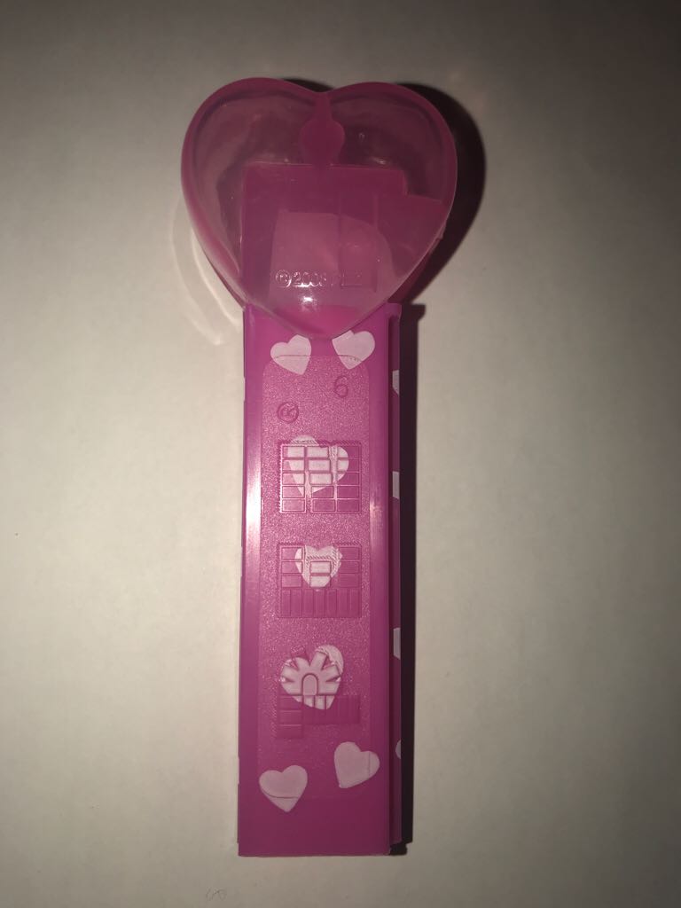 I Heart U - Holidays - Valentine’s Day pez collectible - Main Image 2