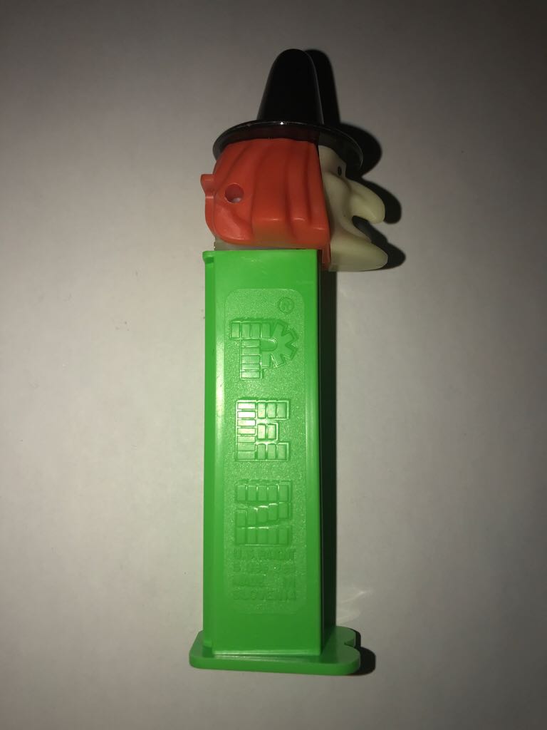 Halloween - Glowing Witch 🧙 🎃 - Halloween pez collectible - Main Image 2