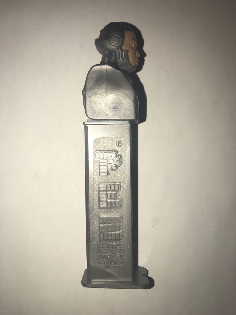 Cyborg - Heroes pez collectible - Main Image 2