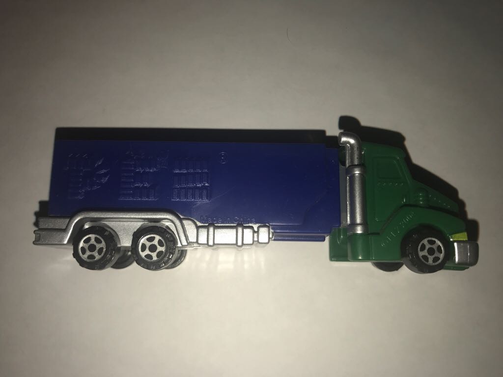 Smokestack - Rigs/Power Trucks pez collectible - Main Image 2