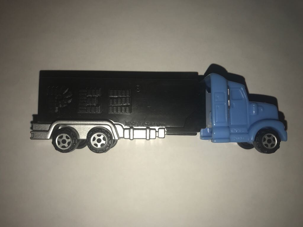 Grille - Rigs/Power Trucks pez collectible - Main Image 2