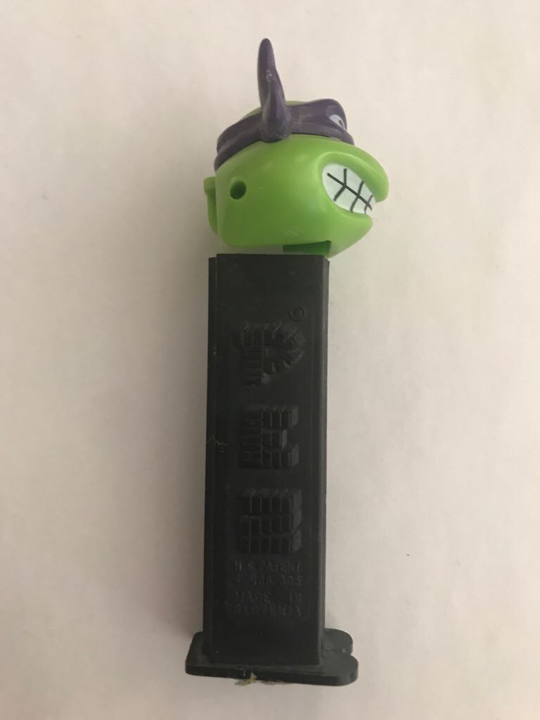 Teenage Mutant Ninja Turtles - Donatello Angry (Black Stem) - Teenage Mutant Ninja Turtles pez collectible - Main Image 2