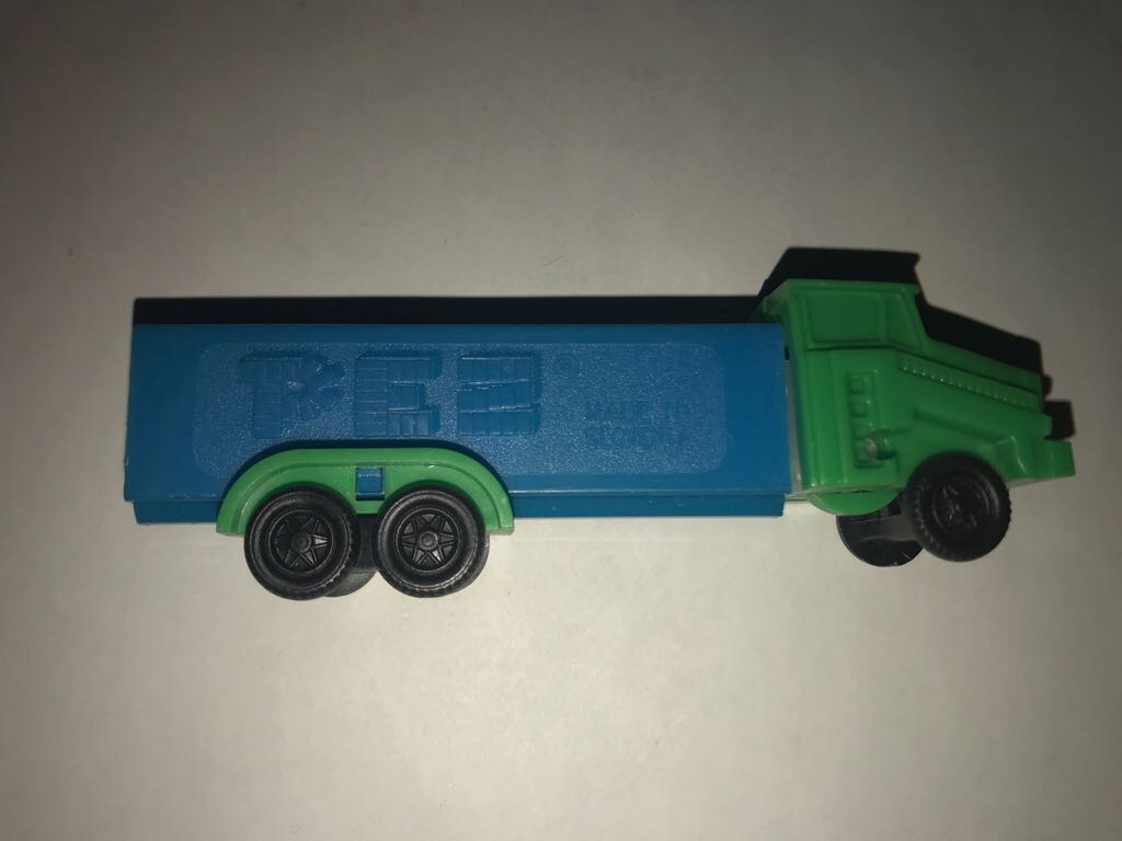 Style #2 - Trucks pez collectible - Main Image 2