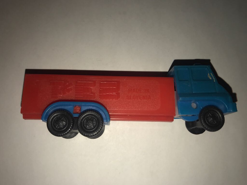 Style #3 - Trucks pez collectible - Main Image 2