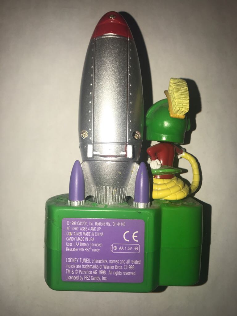 Marvin The Martian - ⍰ Candy Hander pez collectible - Main Image 2