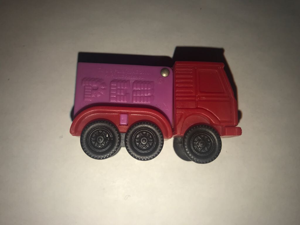 Style #4 - ⍰ Party Favors pez collectible - Main Image 2